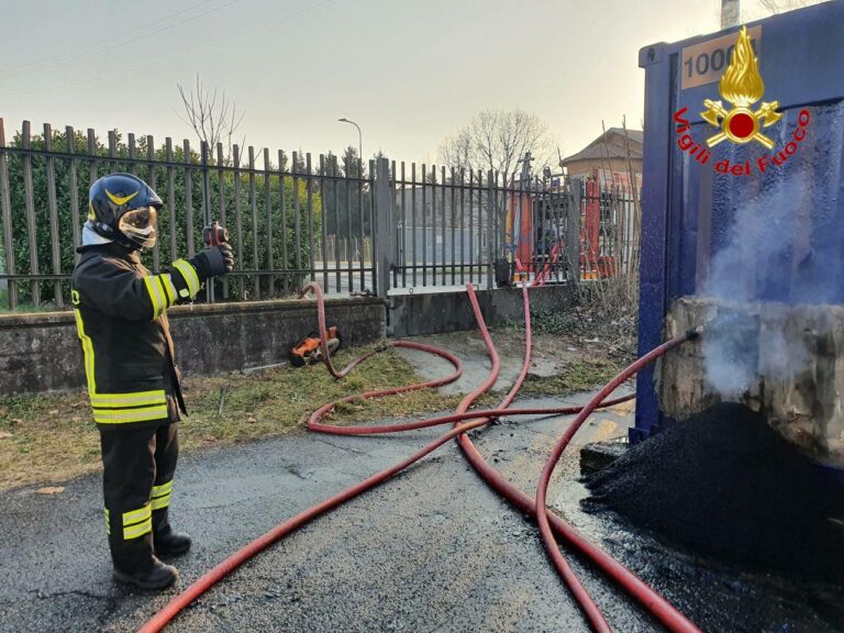 Incendio ore 7:00 Gallarate (Va)