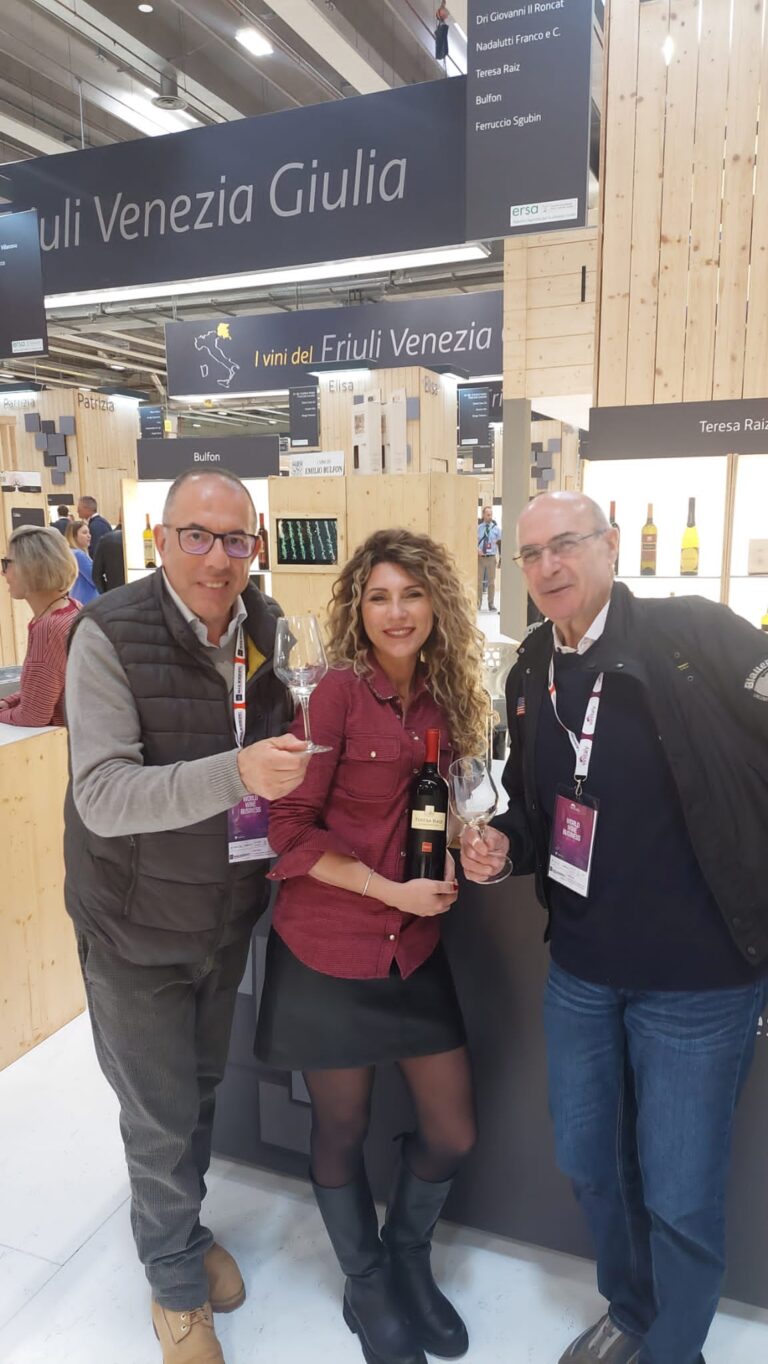 Vinitaly un viaggio dal Friuli alla Campania con un brindisi le bollicine di Teresa Raiz