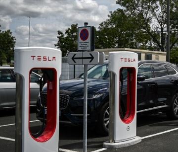 Tesla, General Motors e Mercedes-Benz: la domanda di auto elettriche sta scemando