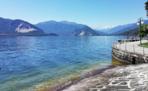 uno scorcio del Lago Maggiore