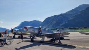 il Fiat G-46 accompagnato dal leggendario Texan T6