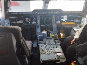 i comandi del 1 Airbus A350 di Emirates (foto di Emanuele Ferretti)